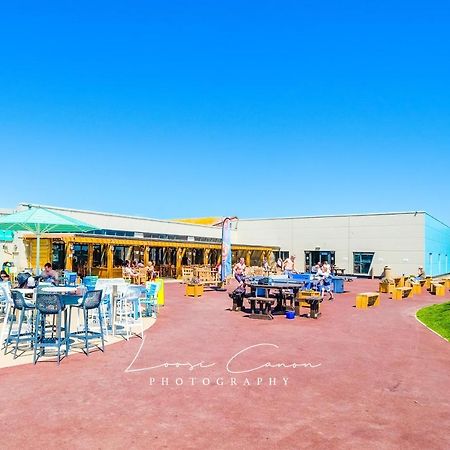 Big Skies Platinum Plus Holiday Home With Wifi, Netflix, Dishwasher, Decking Camber 外观 照片