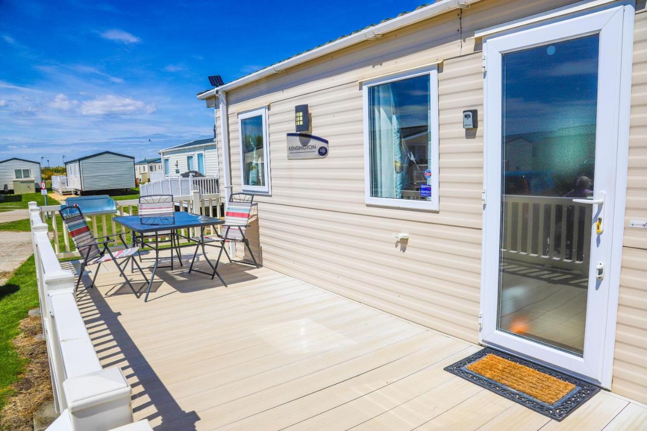 Big Skies Platinum Plus Holiday Home With Wifi, Netflix, Dishwasher, Decking Camber 外观 照片