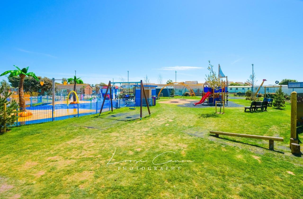 Big Skies Platinum Plus Holiday Home With Wifi, Netflix, Dishwasher, Decking Camber 外观 照片